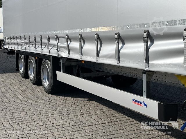 Odprta polprikolica s ponjavo Schmitz Cargobull Curtainsider Mega Getränke