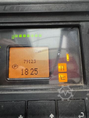 Pirunari lift Linde R20 -01Triplex Klammergabel