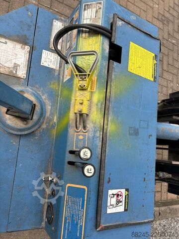 VS-22503 מלגזה חשמלית Blue Giant 3700 מ"מ BLUE GIANT LT144 W30