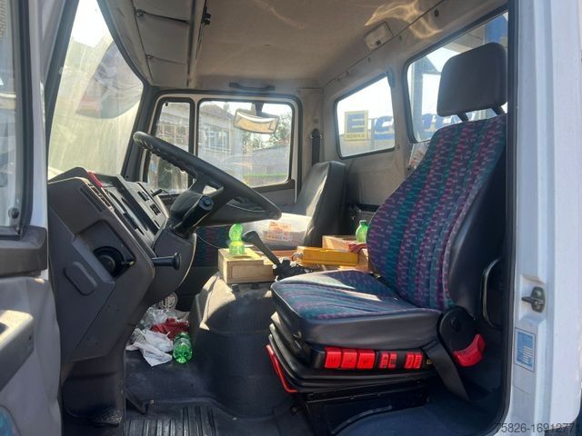 Vrachtwagen met kraanopbouw MERCEDES-BENZ 814 Dachdeckerkran Klaas 28-7 28Meter Fernbedien