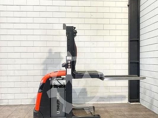 Mașină de preluare a comenzilor Linde V10-02
