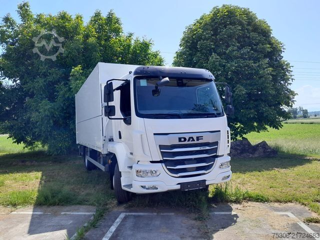 LKW mit Getränkeaufbau DAF FA XB 290 16t Swing-Board-Aufbau