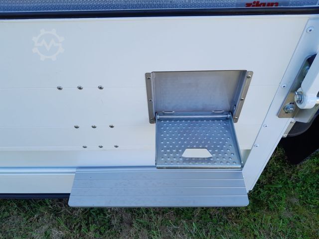 LKW mit Getränkeaufbau DAF FA XB 290 16t Swing-Board-Aufbau