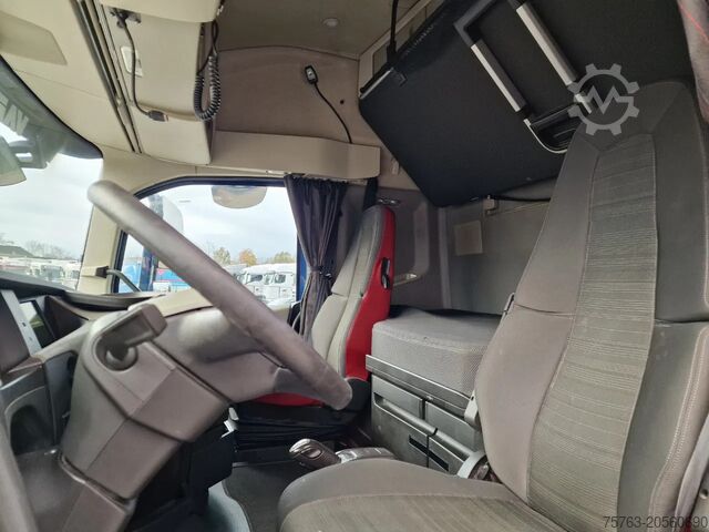 Chassis with cab Volvo FH 13.460 Globetrotter 6x2 - Chassis - 4.90 WB ...