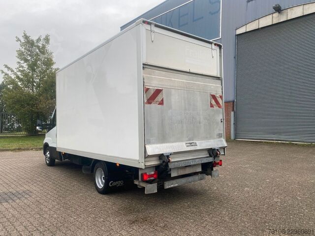 وان جعبه‌ای IVECO Daily 35C14 Hi-Matic Koffer mit Ladebordwand