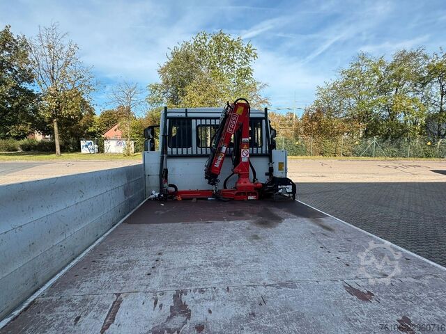 Pick-up pakettiauto IVECO 75E16 Pritsche mit Kran Fassi