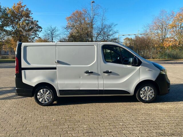 Umpikorja-auto OPEL Vivaro B Kastenwagen L1H1  2,7t*Ahk*90 tkm *