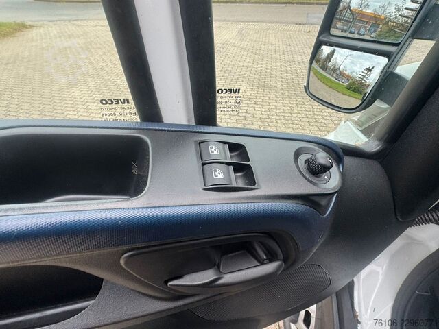 Van badan peti sejuk IVECO Daily 35C18 TiefKühlkoffer Maxicargo