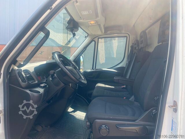 Verhollinen pakettiauto IVECO Daily 72C18 Hi-Matic Schiebe Plane +LBW