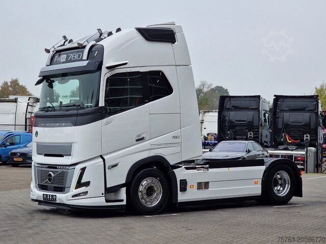Standardni SZM Volvo FH 16 780 Aero Globetrotter XL 4x2 - NEW - Full...