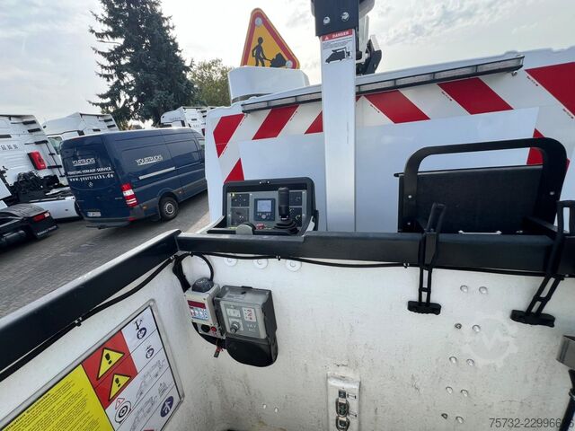 Работна платформа монтирана на камион Renault Master  Versalift VDTL 14m 2 Per.Korb Nur 41h