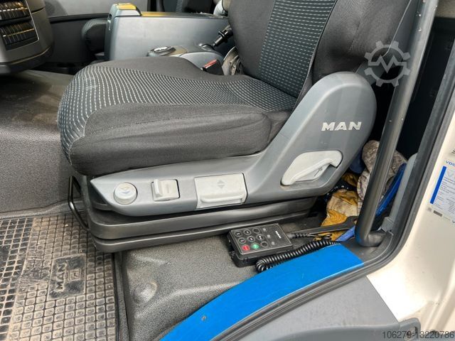 Caminhão frigorífico MAN 12.220 Kühlwagen