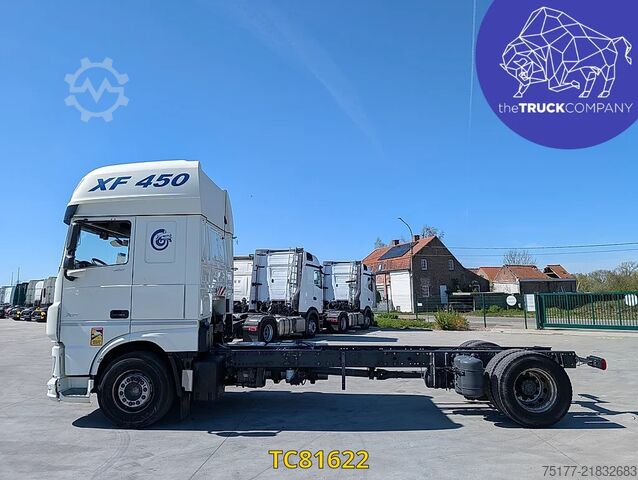 Sasis dengan kabin DAF XF 450