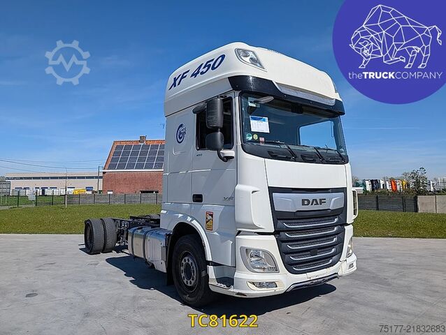 Sasis dengan kabin DAF XF 450