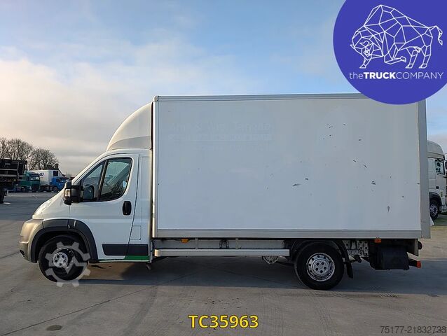 Koffer Peugeot Boxer 2.0 HDI BOX + LIFT - ONLY ONE PART OF REG...