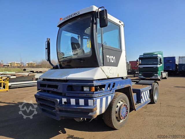 Flugstöð dráttarvél TERBERG RT 282 | 4X4 |TURNING CHAIR| AUTOMATIC GEAR|248...