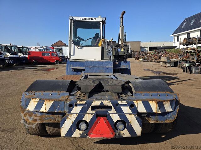 Flugstöð dráttarvél TERBERG RT 282 | 4X4 |TURNING CHAIR| AUTOMATIC GEAR|248...