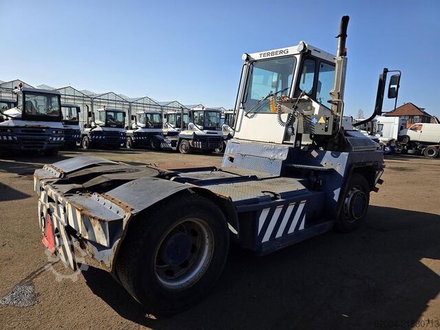 Flugstöð dráttarvél TERBERG RT 282 | 4X4 |TURNING CHAIR| AUTOMATIC GEAR|248...