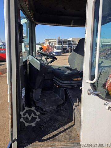 Flugstöð dráttarvél TERBERG RT 282 | 4X4 |TURNING CHAIR| AUTOMATIC GEAR|248...
