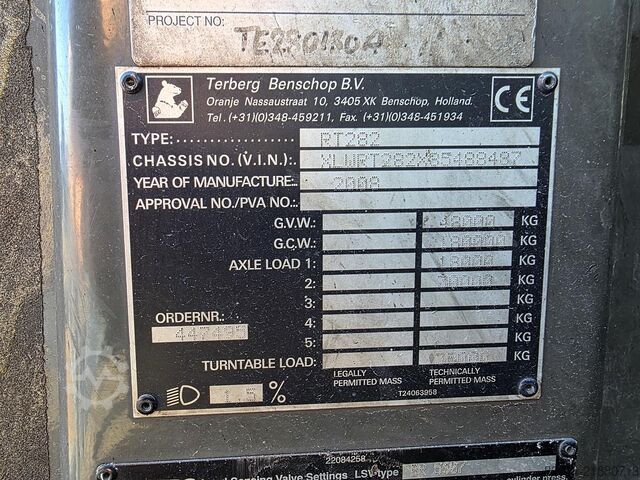 Flugstöð dráttarvél TERBERG RT 282 | 4X4 |TURNING CHAIR| AUTOMATIC GEAR|248...