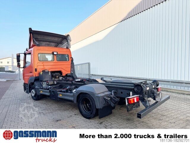 Вантажівка Telehoist з гаком для контейнерів Mercedes-Benz Atego 824 L 4x2, Motorabtrieb, City-Abroller