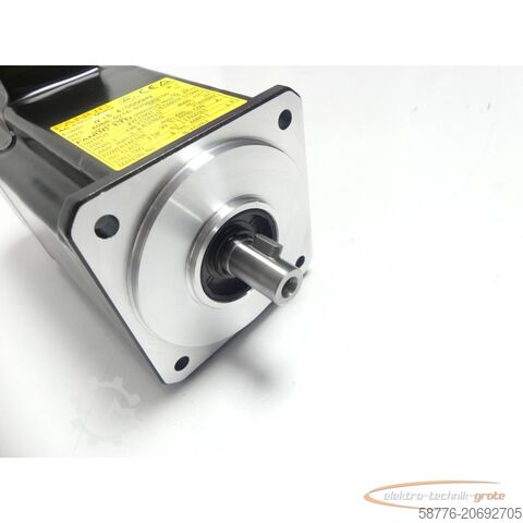 Unidad de control Fanuc A06B-0216-B200 # 0100 Motor SNC05XF2945 + A860-2000-T321 --