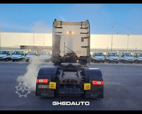 Standard SZM IVECO TRATTORE STRADALE IVECO S - WAY 460 LNG METANO
