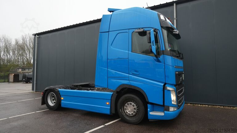 Standartinis-SZM Volvo FH 480 LNG Globetrotter tractor unit