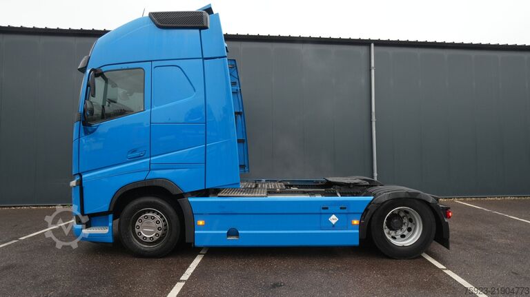 Standartinis-SZM Volvo FH 480 LNG Globetrotter tractor unit