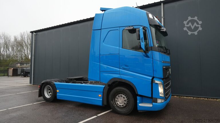 Standartinis-SZM Volvo FH 480 LNG Globetrotter tractor unit