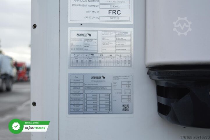 Semitrailer reefer SCHMITZ CARGOBULL SKO FP 45 Carrier Vector 1550