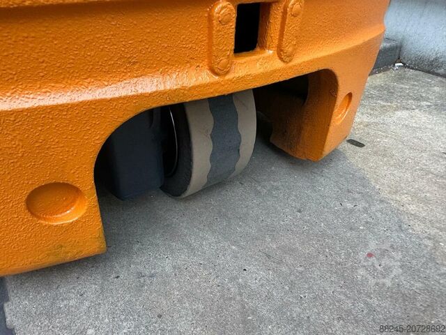 VS-22531 Carretilla elevadora eléctrica triplex para contenedores Still RX50-13 STILL RX50-13