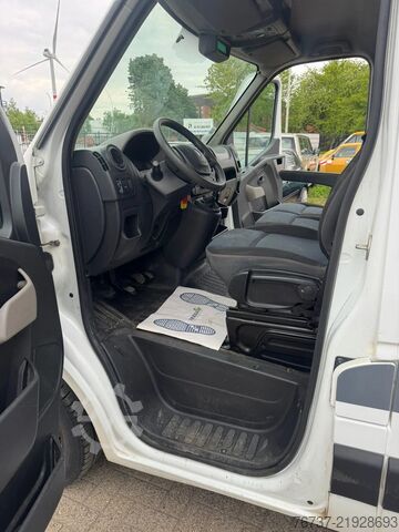 Xe van thùng kín Renault Master **DCI125-EURO-AIRCO**
