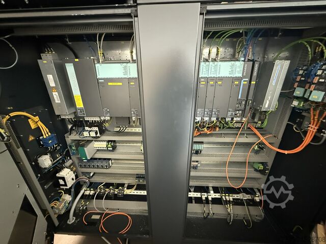 5-osni univerzalni obdelovalni center DECKEL MAHO DMU 60 evo