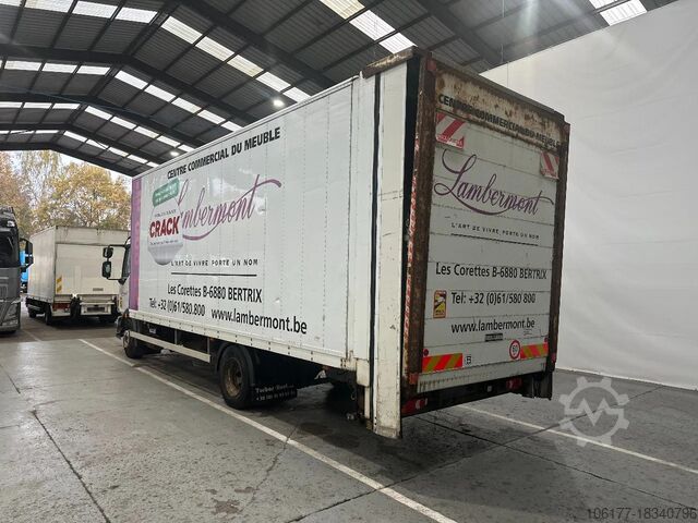 Chiếc vali Volvo FL 240 VERHUISWAGEN / CAMION DE DÉMÉNAGEMENT