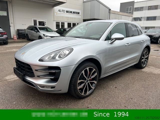 Pick-up PORSCHE Macan Turbo 3,6L V6 PANO/BOSE/CARBON/ALCANTARA