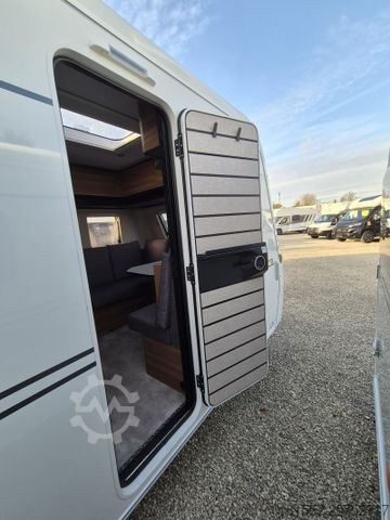 Karavan HYMER/ERIBA Eriba Novaline 495 1.800 kg / Moving-Paket