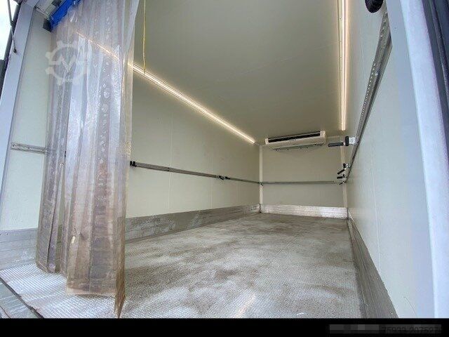 Dėžinis furgonas MERCEDES-BENZ Atego 818 4x2 Kühlk. 6,07m+LBW+Thermok. V800 Max