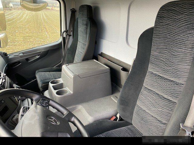 Soğutucu kasa panelvan MERCEDES-BENZ Atego 818 4x2 Kühlk. 6,07m+LBW+Thermok. V800 Max