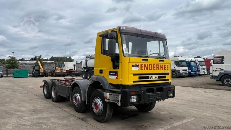 Shasi me kabinën e shoferit Iveco EUROTRAKKER 340 E 34 (POMPE MANUELLE / MANUAL P...