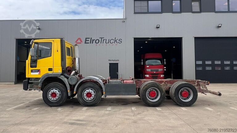 Shasi me kabinën e shoferit Iveco EUROTRAKKER 340 E 34 (POMPE MANUELLE / MANUAL P...