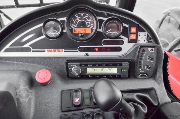 Teleszkópos rakodó Manitou MT 933