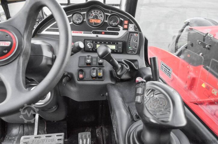 Teleszkópos rakodó Manitou MT 933