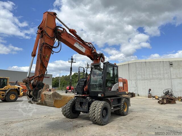 Kolesni bager Hitachi ZX170W-5B