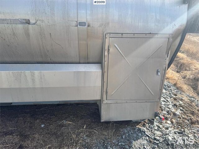 Mahuti konksraamil Tank on hook frame