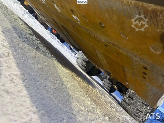 Laadur CAT 980M wheel loader w/ bucket. WATCH VIDEO.