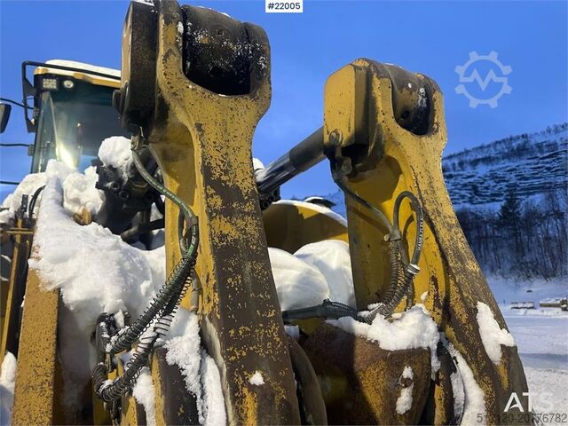 Laadur CAT 980M wheel loader w/ bucket. WATCH VIDEO.