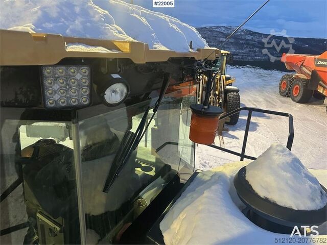 Laadur CAT 980M wheel loader w/ bucket. WATCH VIDEO.