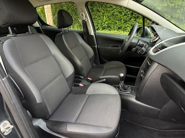 Skåpbil PEUGEOT 207 Tendance  1.4  VTi 70 kw 5 Türig Klima Eu5