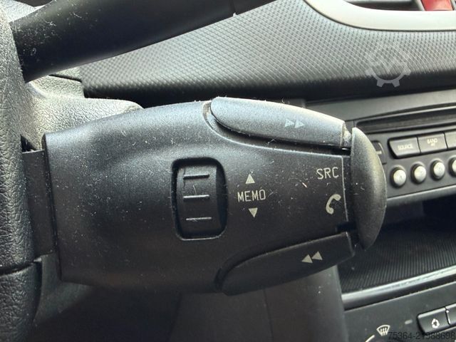 Skåpbil PEUGEOT 207 Tendance  1.4  VTi 70 kw 5 Türig Klima Eu5